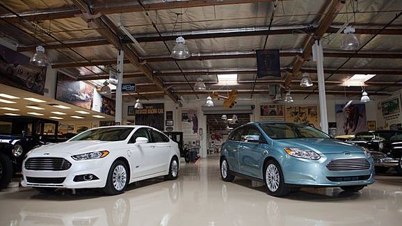 The 2012 Ford Focus Electric and 2013 Fusion Energi on Jay Leno's Garage