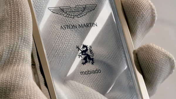Mobiado Aston Martin CPT002 Phone