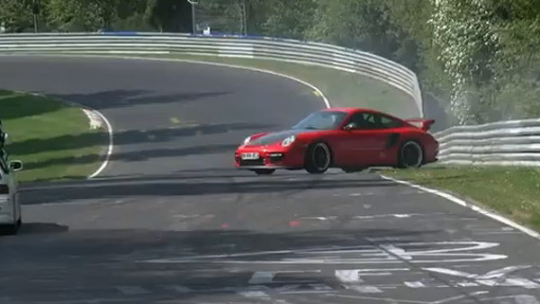 Porsche 911 GT2 RS loses control on Nurburgring