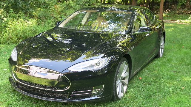 2013 Tesla Model S P85 service loaner vehicle [photo: David Noland]
