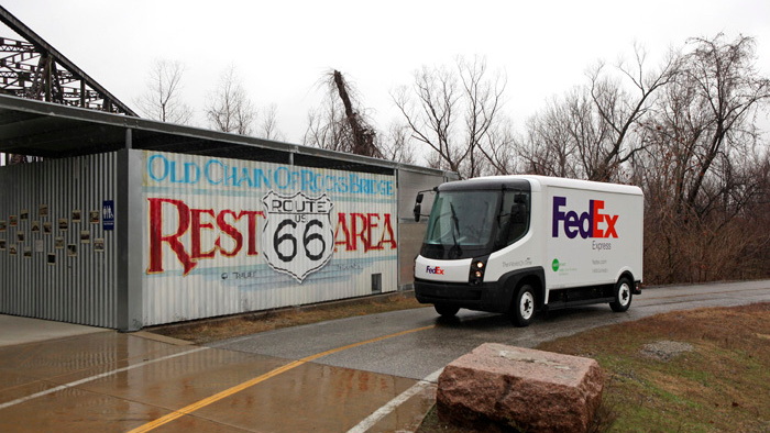 All-electric FedEx parcel delivery truck, Modec design built by Navistar