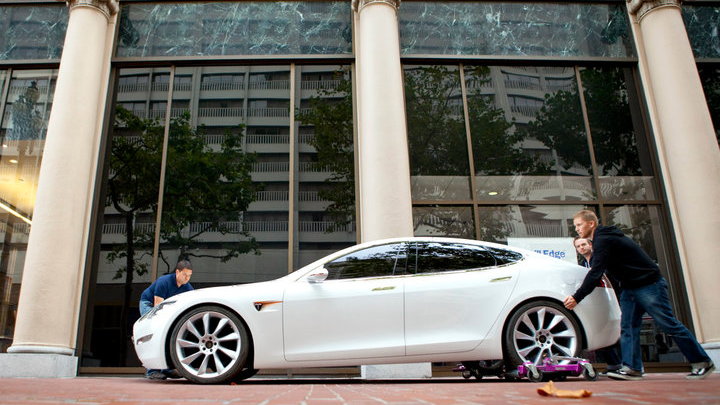 2012 Tesla Model S