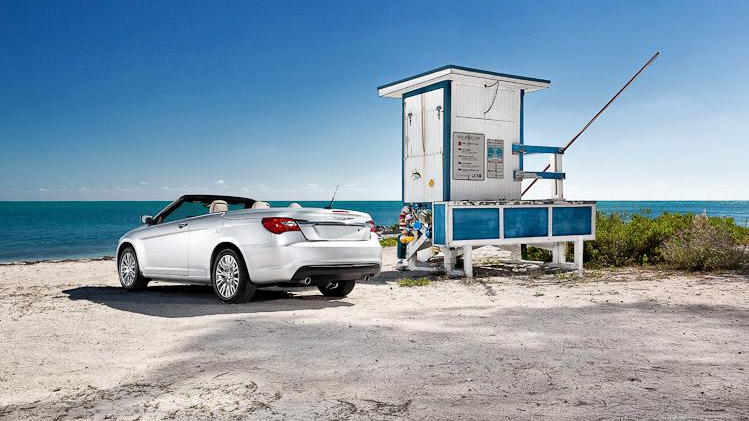 2011 Chrysler 200 Convertible leaked images
