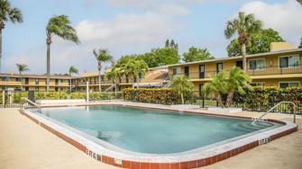 Ridge Manor Apartments - Sarasota, FL