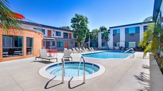 Yarmouth Apartments - Encino, CA