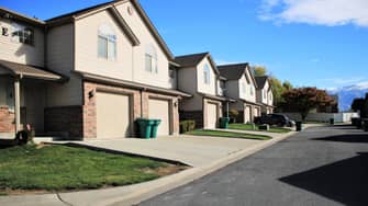 Clearfield Townhomes - Clearfield, UT