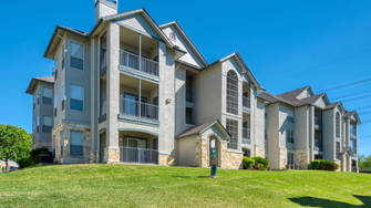 Signature Ridge Apartments - San Antonio, TX