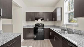 Grand Oaks Apartment Homes - Chester, VA