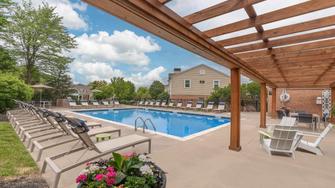 Williamsburg Townhomes Rental Homes - Northfield, OH