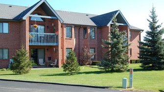 Clover Downs Apartments - Sussex, WI