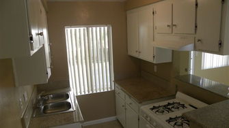 Villa Hermosa Apartments - Norwalk, CA