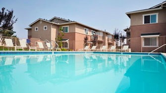 Knollwood Meadows Apartments - Santa Maria, CA