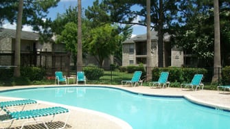 Creekwood Village Apartments - Beaumont, TX