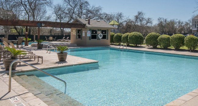 Chevy Chase Apartments 43 Reviews Austin, TX