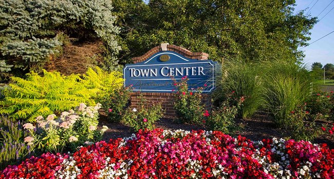 Town Center Apartments 55 Reviews Overland Park Ks Apartments