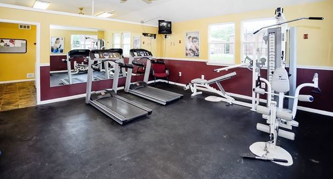 Roberts Mill Apartments - 264 Reviews | Maple Shade, NJ Apartments for