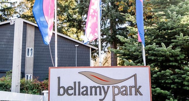 Lakewood Apartments - Bellmary Park Apartments - Sign