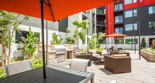 Motif Apartments - 7 Reviews | Woodland Hills, CA ...