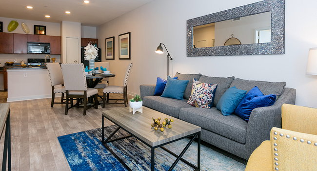 Lincoln Place Apartments - Loveland CO