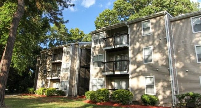 Greens at Schumaker Pond Apartments - 27 Reviews | Salisbury, MD Apartments  for Rent | ApartmentRatings©