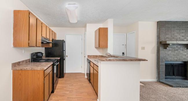 MAA Lakepointe Reviews - Lexington, KY | 2334 Lake Park Road | 196