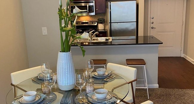 Legends At Lakeline 25 Reviews Austin Tx Apartments For Rent Apartmentratings C