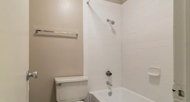 Castlewinds Apartments - 63 Reviews | North Richland Hills, TX