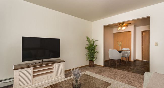 Amberwood Court Reviews Grand Forks ND 2520 9th Ave South