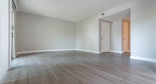 Sycamore Canyons Apartment Homes 52 Reviews Riverside Ca Apartments For Rent Apartmentratings C