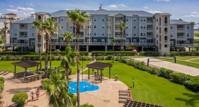 Club Of The Isle Apartments 116 Reviews Galveston Tx