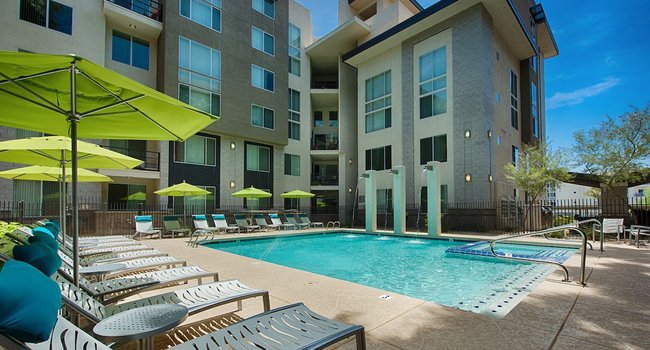 Ninety Degrees at Paradise Ridge Apartments - 112 Reviews | Phoenix, AZ