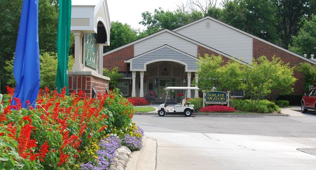 Fairlane Meadow Luxury Townhomes & Apartments - 248 Reviews | Dearborn