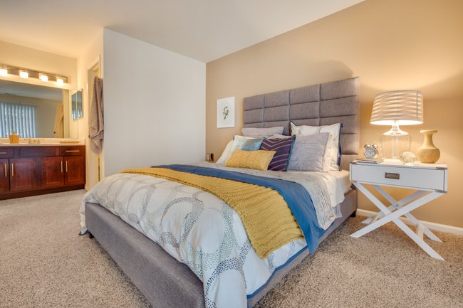 TGM Willowbrook Apartments - 152 Reviews | Willowbrook, IL Apartments