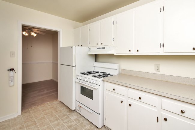 East Bay Apartments - 41 Reviews | Norfolk, VA Apartments for Rent