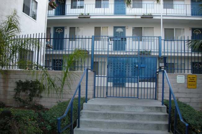 Skyview Apartments 4 Reviews Goleta Ca For Rent Resident Photo Of Skyview Apartments In Goleta Ca